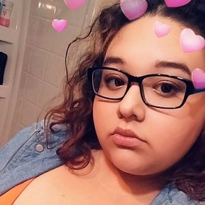 Meet your Posher, Yvette